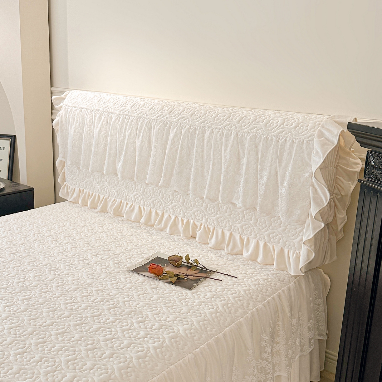 91家纺网 家纺一手货源 找家纺 情恒家纺 2025新款宝宝绒夹棉床裙三四五件套-玫瑰盛典 玫瑰盛典 云朵白