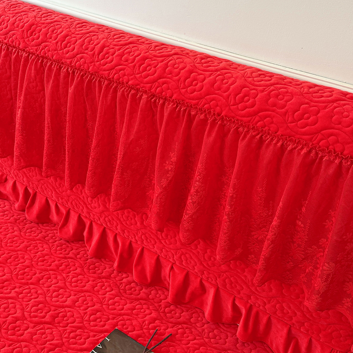 91家纺网 家纺一手货源 找家纺 情恒家纺 2025新款宝宝绒夹棉床裙三四五件套-玫瑰盛典 玫瑰盛典 中国红