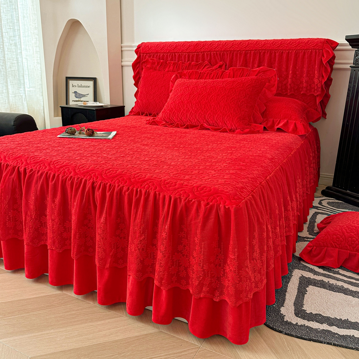 91家纺网 家纺一手货源 找家纺 情恒家纺 2025新款宝宝绒夹棉床裙三四五件套-玫瑰盛典 玫瑰盛典 中国红