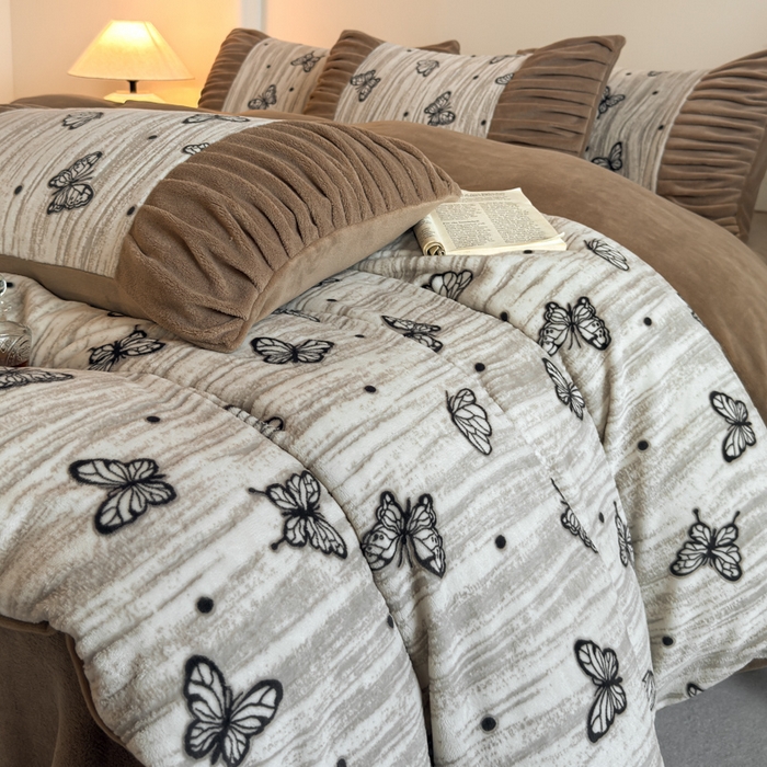 子曰 2025新款浮雕轻法式复古ins小清新风雕花牛奶绒四件套 梦里蝴蝶-卡其