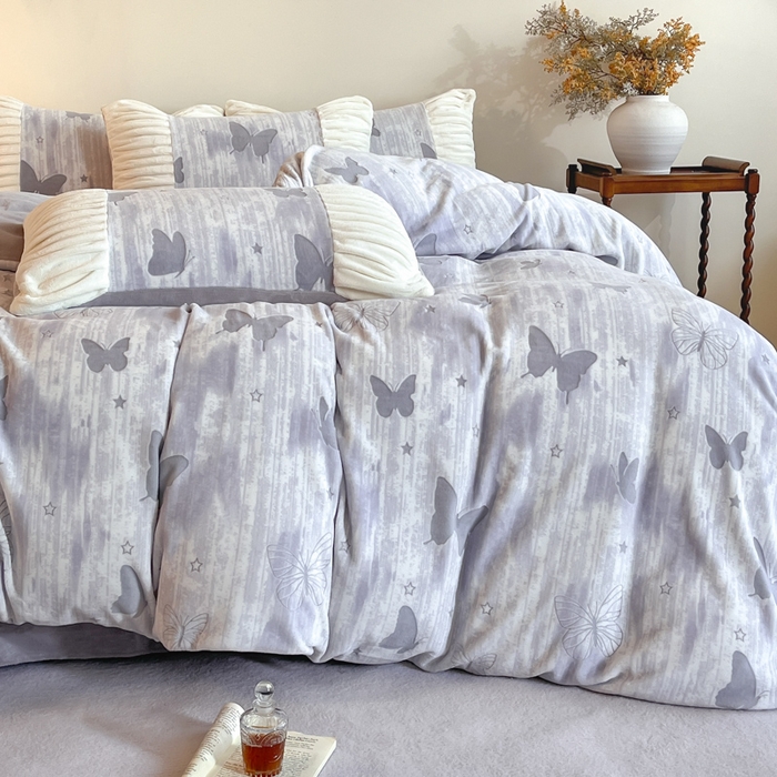 91家纺网 家纺一手货源 找家纺 子曰 2025新款浮雕轻法式复古ins小清新风雕花牛奶绒四件套 醉蝴蝶-灰