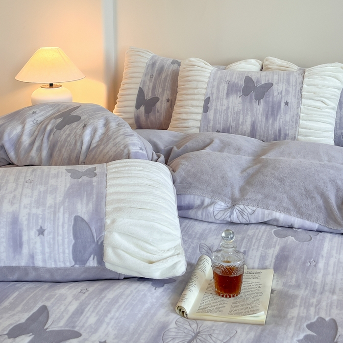 91家纺网 家纺一手货源 找家纺 子曰 2025新款浮雕轻法式复古ins小清新风雕花牛奶绒四件套 醉蝴蝶-灰