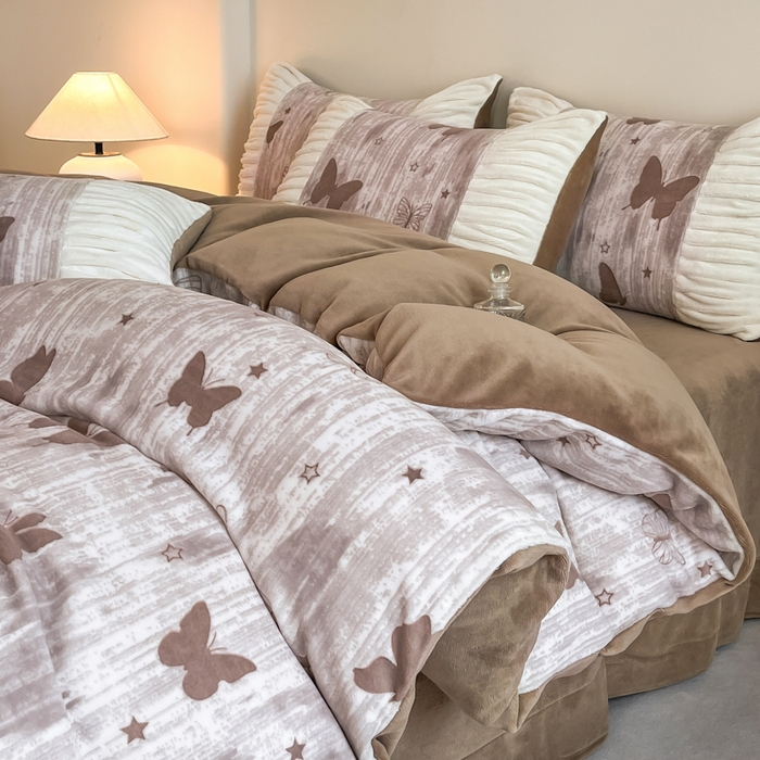 91家纺网 家纺一手货源 找家纺 子曰 2025新款浮雕轻法式复古ins小清新风雕花牛奶绒四件套 醉蝴蝶-咖