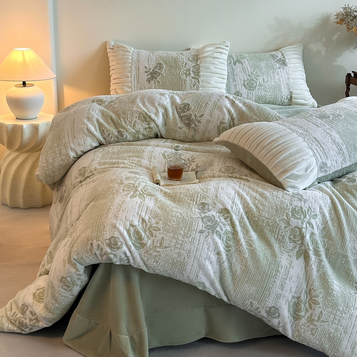 91家纺网 家纺一手货源 找家纺 子曰 2025新款浮雕轻法式复古ins小清新风雕花牛奶绒四件套 水墨画-绿