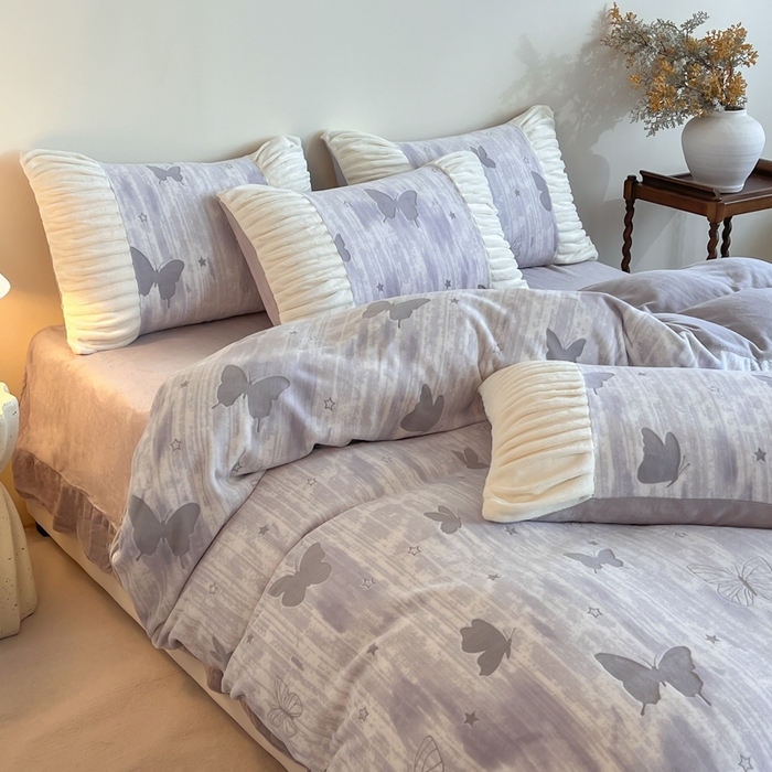 91家纺网 家纺一手货源 找家纺 子曰 2025新款浮雕轻法式复古ins小清新风雕花牛奶绒四件套 醉蝴蝶-灰