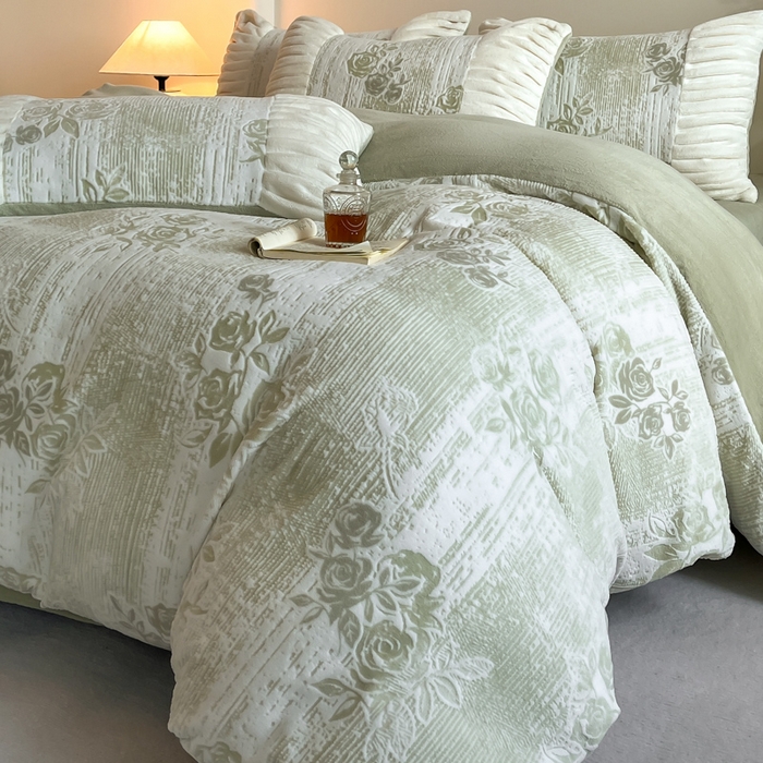 91家纺网 家纺一手货源 找家纺 子曰 2025新款浮雕轻法式复古ins小清新风雕花牛奶绒四件套 水墨画-绿