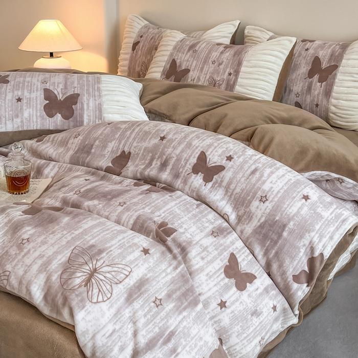 91家纺网 家纺一手货源 找家纺 子曰 2025新款浮雕轻法式复古ins小清新风雕花牛奶绒四件套 醉蝴蝶-咖