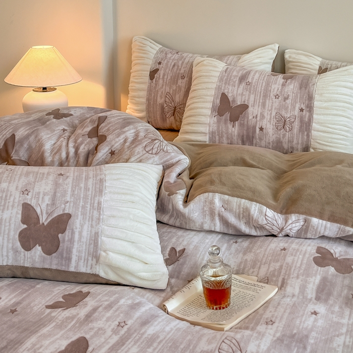 91家纺网 家纺一手货源 找家纺 子曰 2025新款浮雕轻法式复古ins小清新风雕花牛奶绒四件套 醉蝴蝶-咖