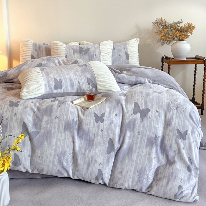 91家纺网 家纺一手货源 找家纺 子曰 2025新款浮雕轻法式复古ins小清新风雕花牛奶绒四件套 醉蝴蝶-灰