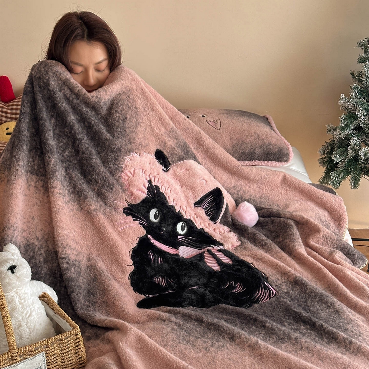91家纺网 家纺一手货源 找家纺 宇航家纺 2025新款美拉德色系仿羊毛绒牛奶绒毛毯盖毯办公毯 盖毯-呆萌猫咪