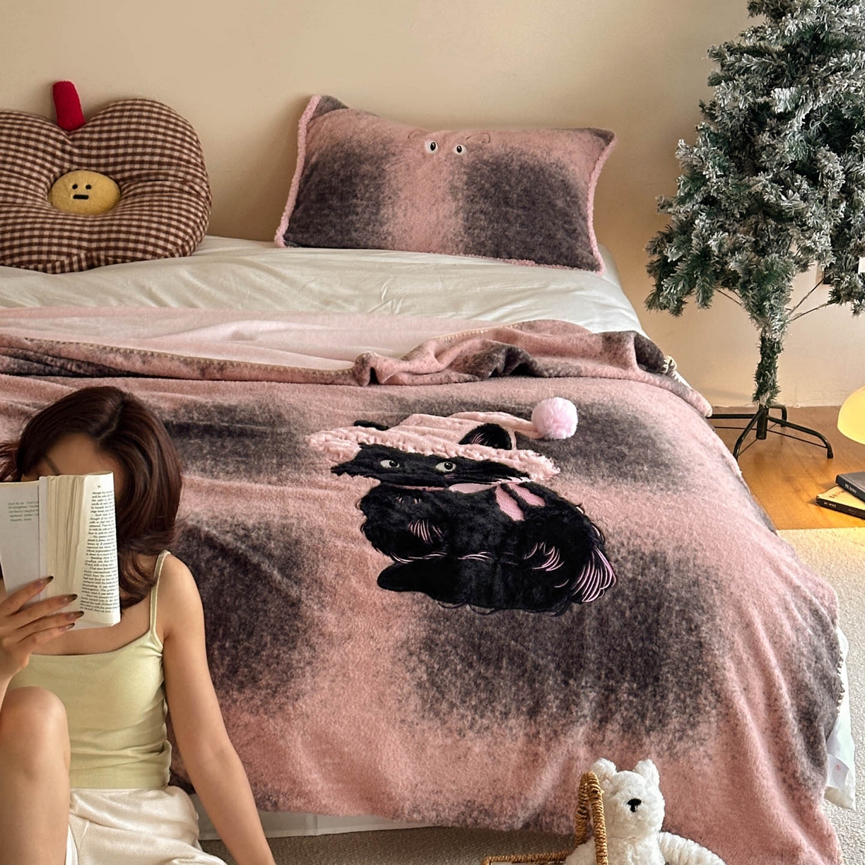 91家纺网 家纺一手货源 找家纺 宇航家纺 2025新款美拉德色系仿羊毛绒牛奶绒毛毯盖毯办公毯 盖毯-呆萌猫咪