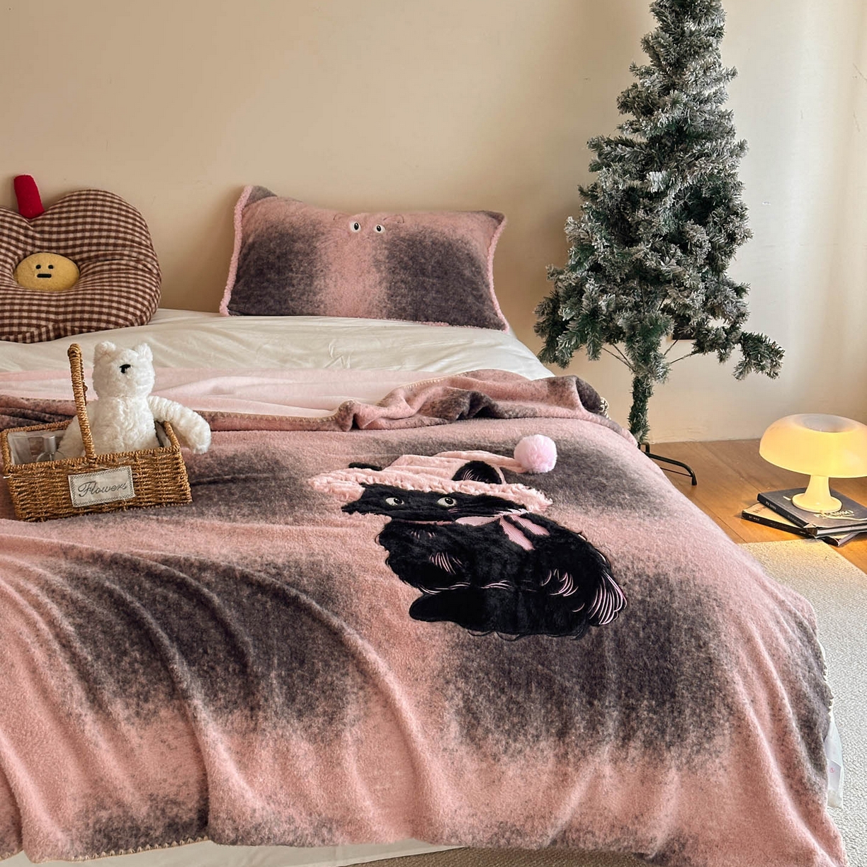 91家纺网 家纺一手货源 找家纺 宇航家纺 2025新款美拉德色系仿羊毛绒牛奶绒毛毯盖毯办公毯 盖毯-呆萌猫咪