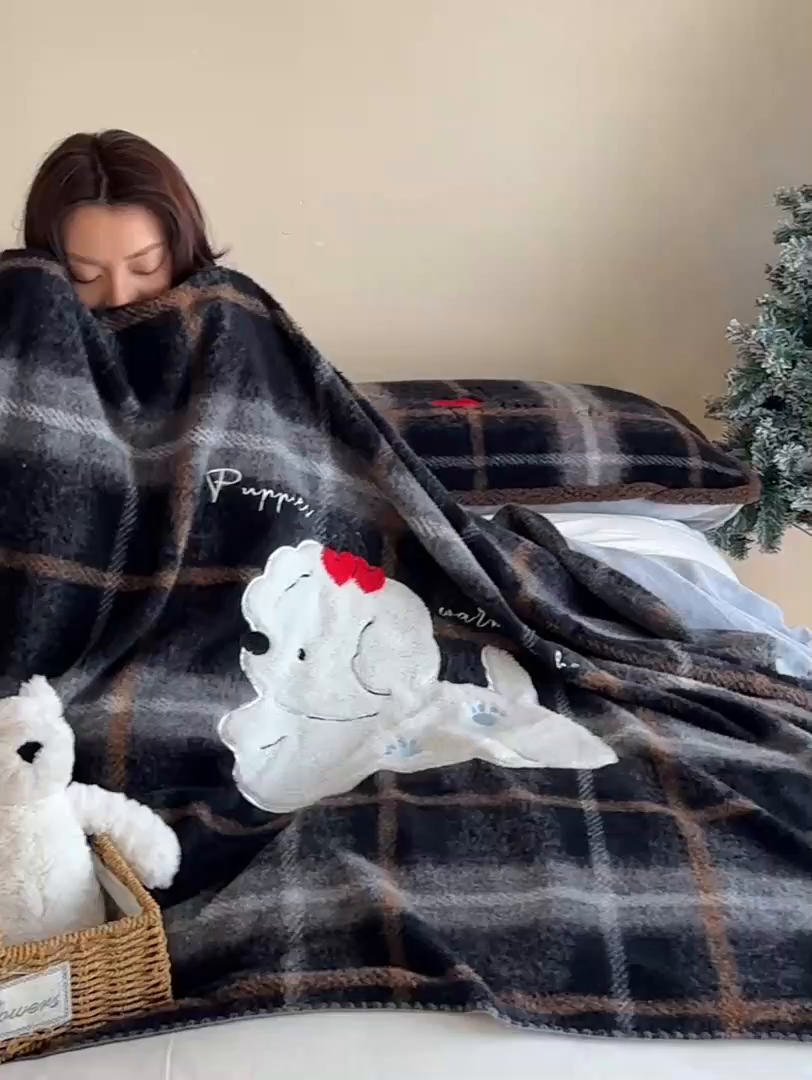 91家纺网 家纺一手货源 找家纺 宇航家纺 2025新款美拉德色系仿羊毛绒牛奶绒毛毯盖毯办公毯 盖毯-福宝小狗