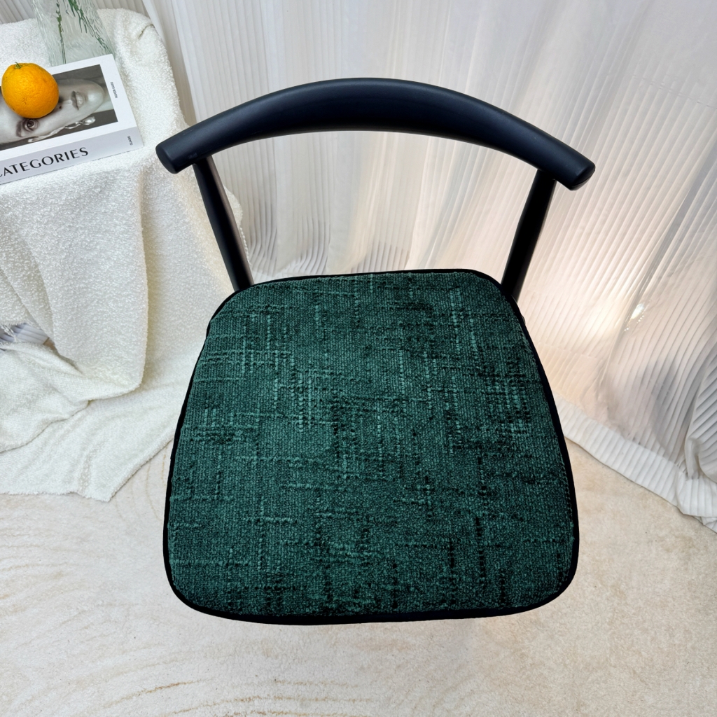 91家纺网 家纺一手货源 找家纺 （总）爱家居 2025新款餐椅垫坐垫轻奢马蹄形四季通用雪尼尔防滑纯色椅子垫餐厅家用可拆洗【纯色雪尼尔坐垫常规有现货、其它规格可定制】