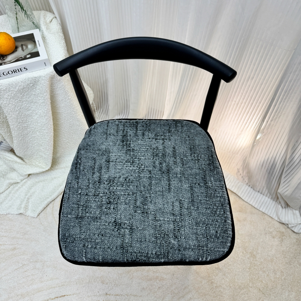 91家纺网 家纺一手货源 找家纺 （总）爱家居 2025新款餐椅垫坐垫轻奢马蹄形四季通用雪尼尔防滑纯色椅子垫餐厅家用可拆洗【纯色雪尼尔坐垫常规有现货、其它规格可定制】