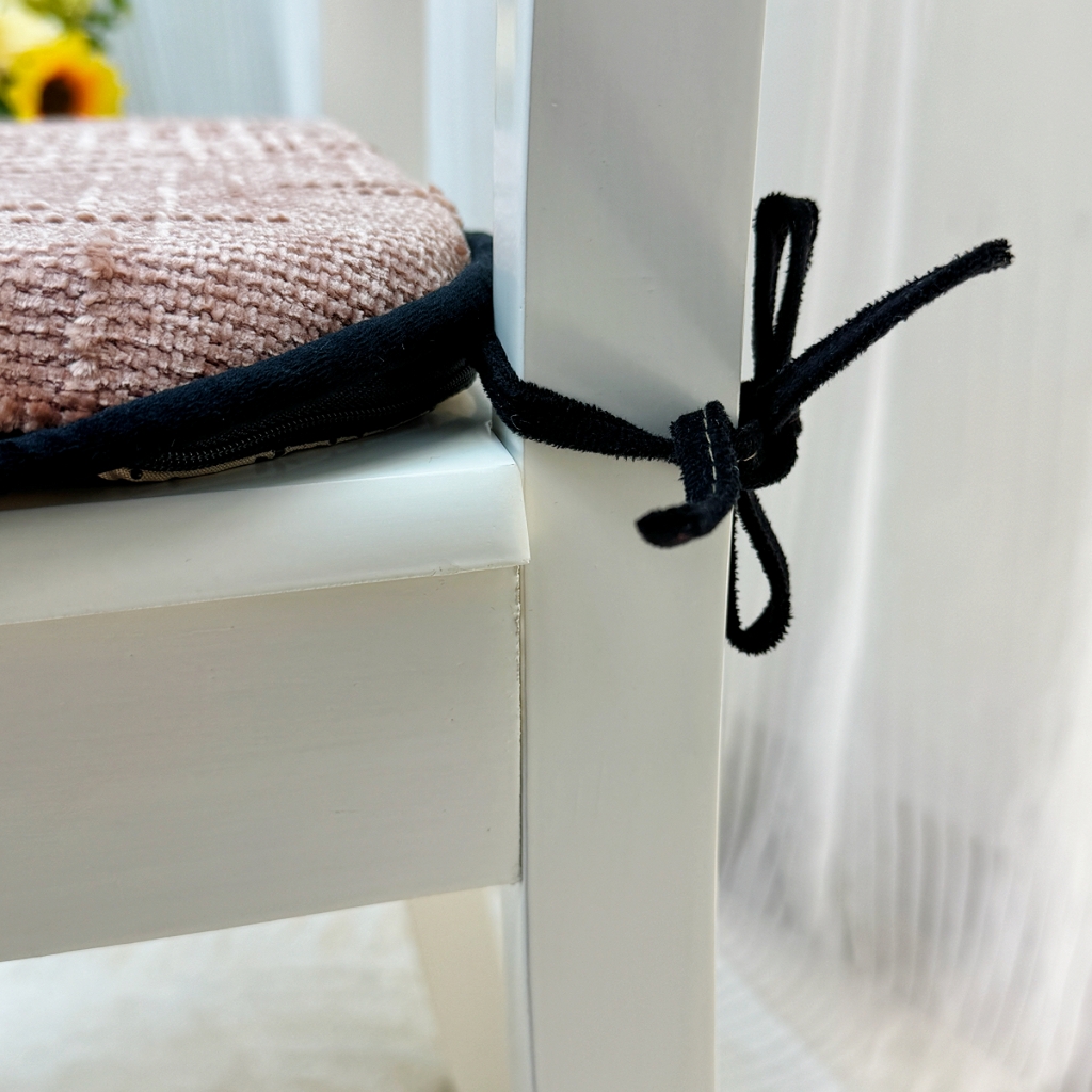 91家纺网 家纺一手货源 找家纺 爱家居 2025新款餐椅垫坐垫轻奢马蹄形四季通用雪尼尔防滑纯色椅子垫餐厅家用可拆洗【纯色雪尼尔坐垫常规有现货、其它规格可定制】 雪尼尔—豆沙粉