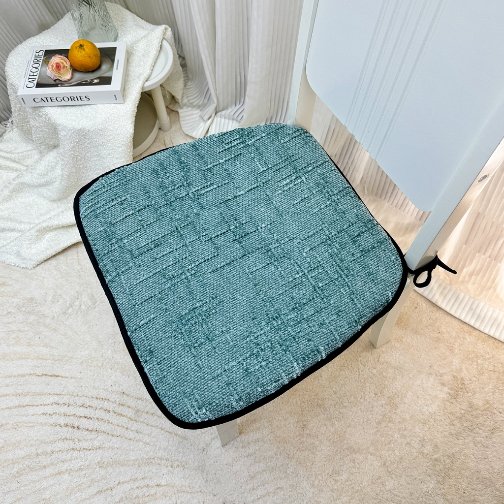 91家纺网 家纺一手货源 找家纺 爱家居 2025新款餐椅垫坐垫轻奢马蹄形四季通用雪尼尔防滑纯色椅子垫餐厅家用可拆洗【纯色雪尼尔坐垫常规有现货、其它规格可定制】 雪尼尔—莫兰迪