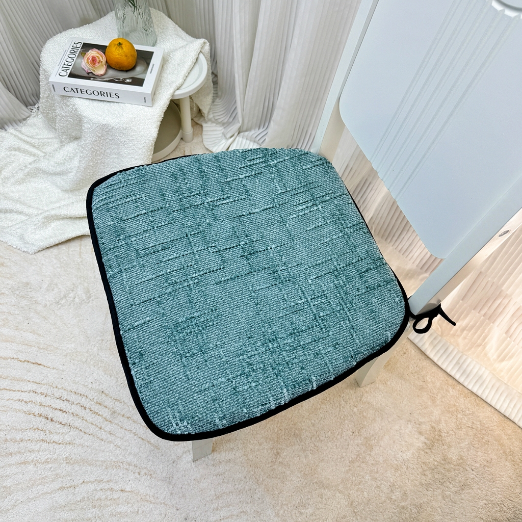 91家纺网 家纺一手货源 找家纺 爱家居 2025新款餐椅垫坐垫轻奢马蹄形四季通用雪尼尔防滑纯色椅子垫餐厅家用可拆洗【纯色雪尼尔坐垫常规有现货、其它规格可定制】 雪尼尔—莫兰迪