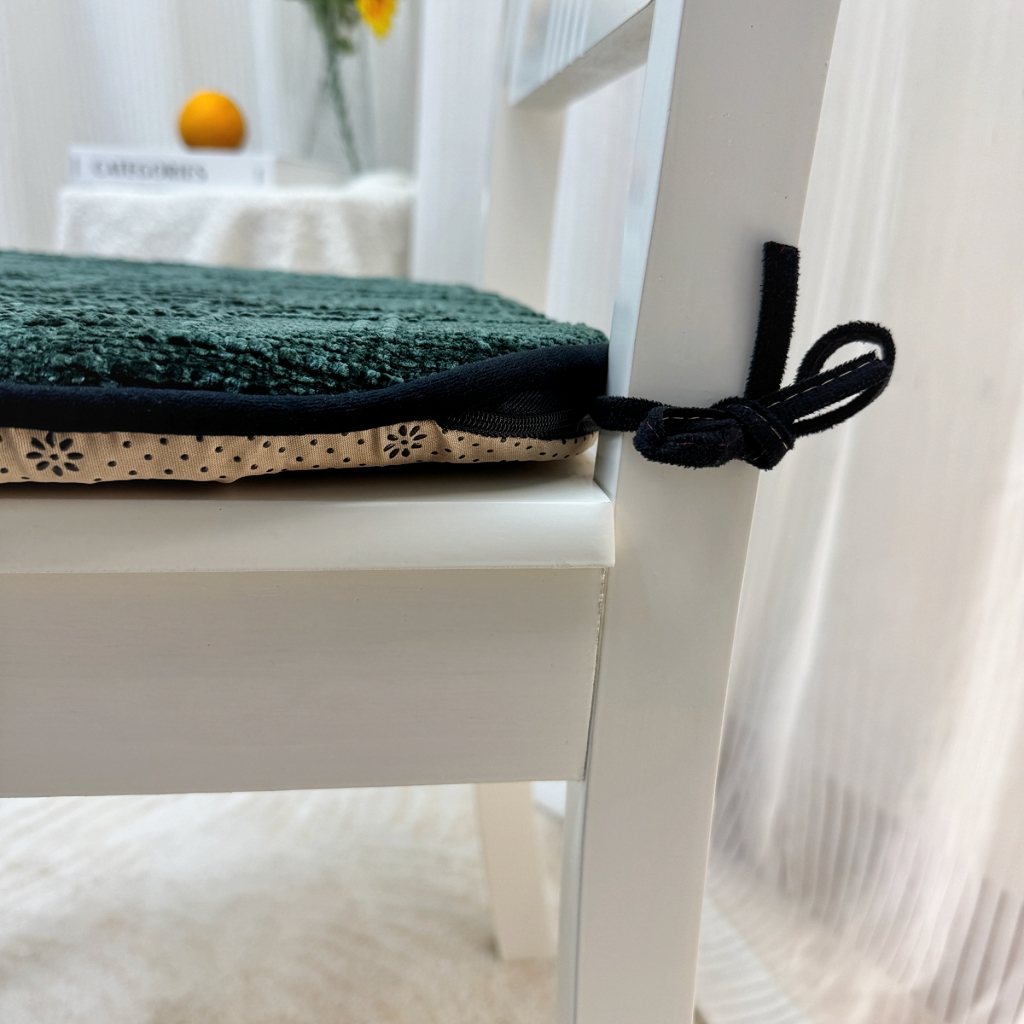 91家纺网 家纺一手货源 找家纺 爱家居 2025新款餐椅垫坐垫轻奢马蹄形四季通用雪尼尔防滑纯色椅子垫餐厅家用可拆洗【纯色雪尼尔坐垫常规有现货、其它规格可定制】 雪尼尔—墨绿色