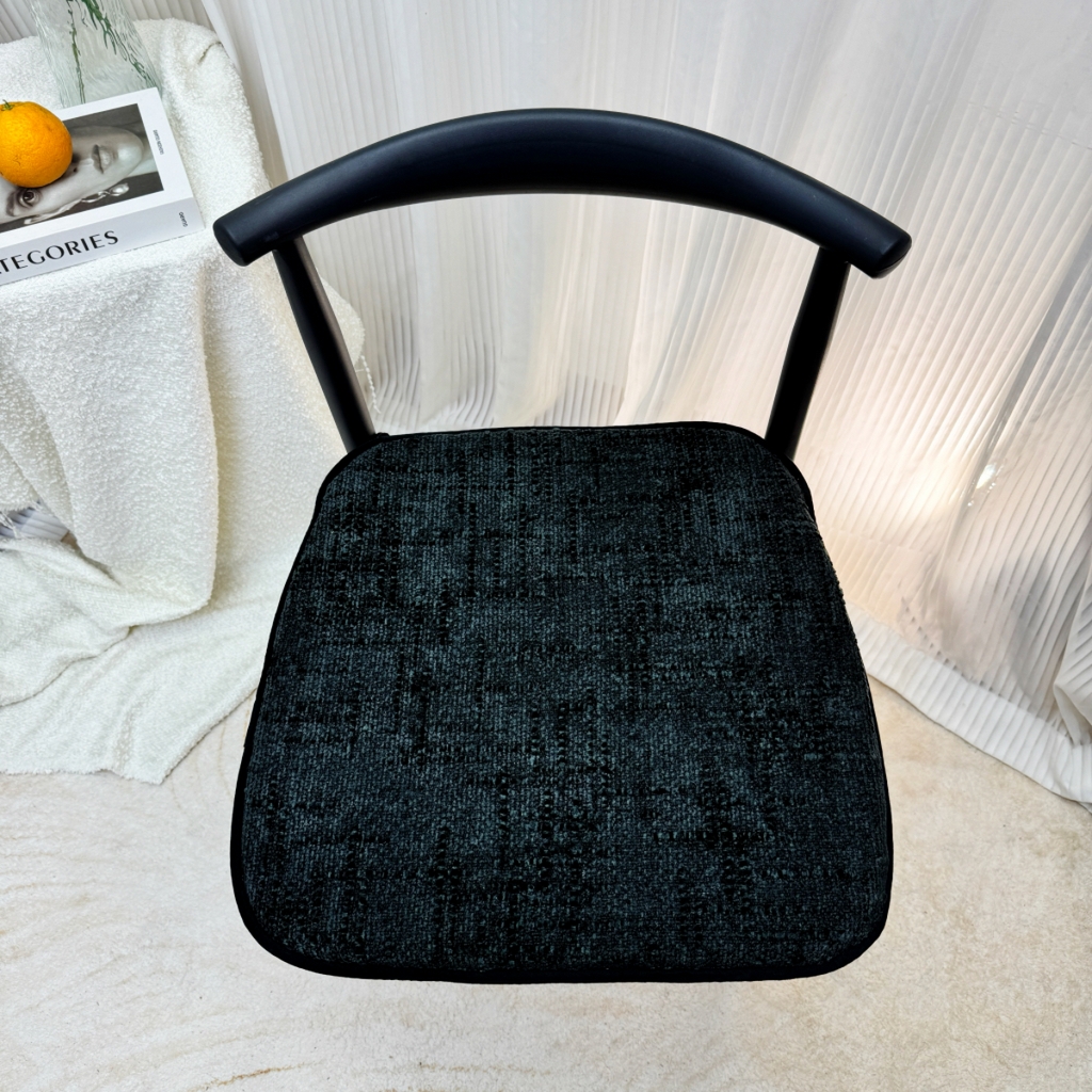 爱家居 2025新款餐椅垫坐垫轻奢马蹄形四季通用雪尼尔防滑纯色椅子垫餐厅家用可拆洗【纯色雪尼尔坐垫常规有现货、其它规格可定制】 雪尼尔—炭黑