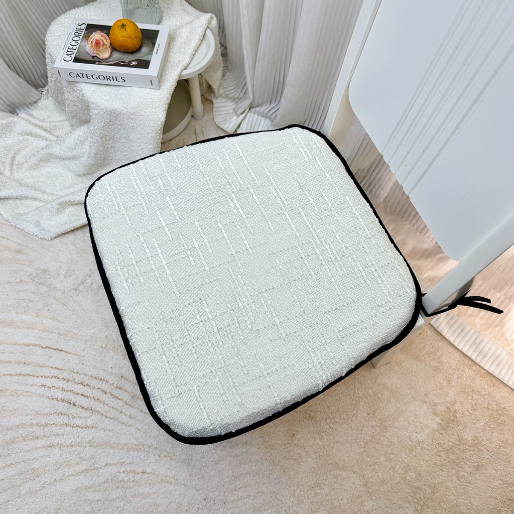 91家纺网 家纺一手货源 找家纺 爱家居 2025新款餐椅垫坐垫轻奢马蹄形四季通用雪尼尔防滑纯色椅子垫餐厅家用可拆洗【纯色雪尼尔坐垫常规有现货、其它规格可定制】 雪尼尔—雪山白