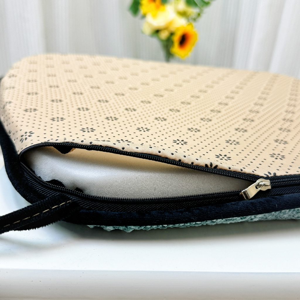 91家纺网 家纺一手货源 找家纺 爱家居 2025新款餐椅垫坐垫轻奢马蹄形四季通用雪尼尔防滑纯色椅子垫餐厅家用可拆洗【纯色雪尼尔坐垫常规有现货、其它规格可定制】 雪尼尔—雪山白