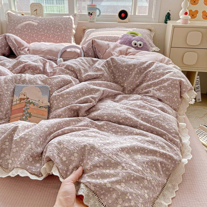 91家纺网 家纺一手货源 找家纺 恋之语 2025新款云感木棉皱皱双层纱全棉花边四件套单被套 山野栀子
