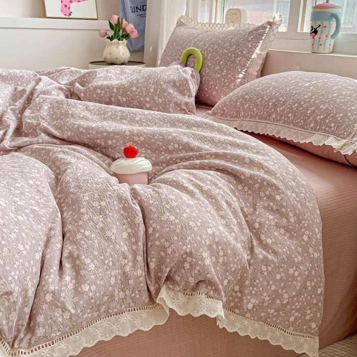 91家纺网 家纺一手货源 找家纺 恋之语 2025新款云感木棉皱皱双层纱全棉花边四件套单被套 山野栀子