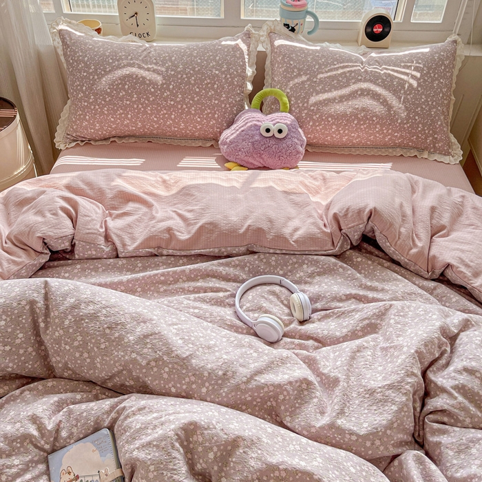 91家纺网 家纺一手货源 找家纺 恋之语 2025新款云感木棉皱皱双层纱全棉花边四件套单被套 山野栀子