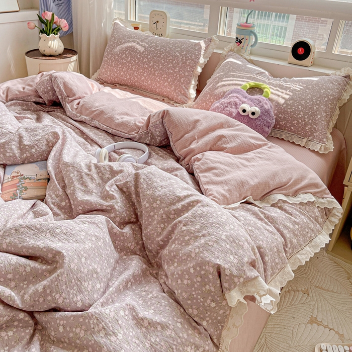 91家纺网 家纺一手货源 找家纺 恋之语 2025新款云感木棉皱皱双层纱全棉花边四件套单被套 山野栀子
