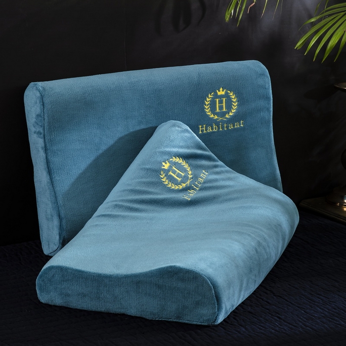 91家纺网 家纺一手货源 找家纺 大黄蜂家居家纺 2025新款H款牛奶绒秋冬刺绣乳胶枕套 景泰蓝