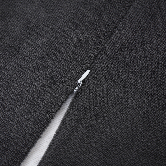 91家纺网 家纺一手货源 找家纺 大黄蜂家居家纺 2025新款H款牛奶绒秋冬刺绣乳胶枕套 绅士灰