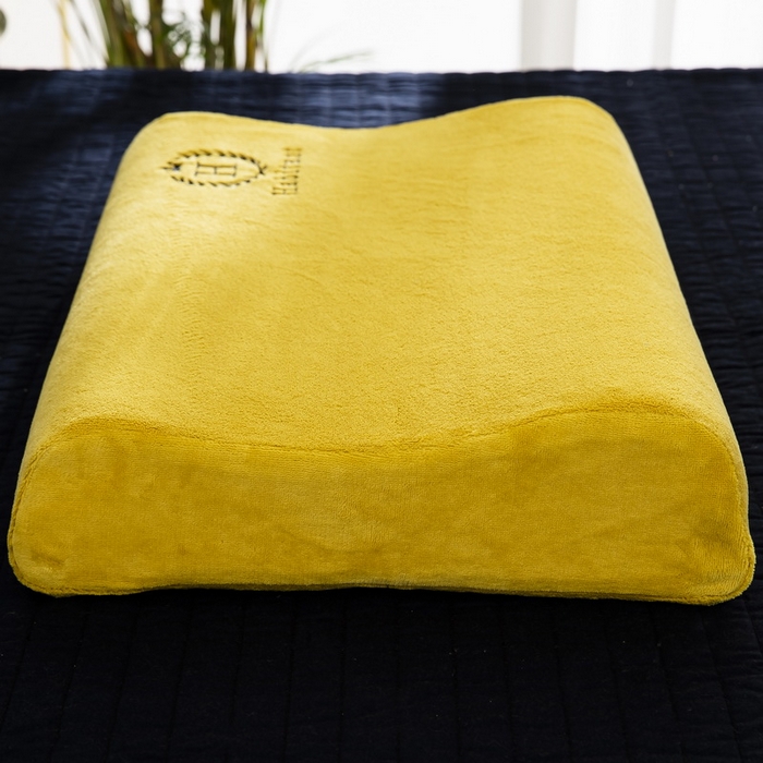91家纺网 家纺一手货源 找家纺 大黄蜂家居家纺 2025新款H款牛奶绒秋冬刺绣乳胶枕套 金秋黄