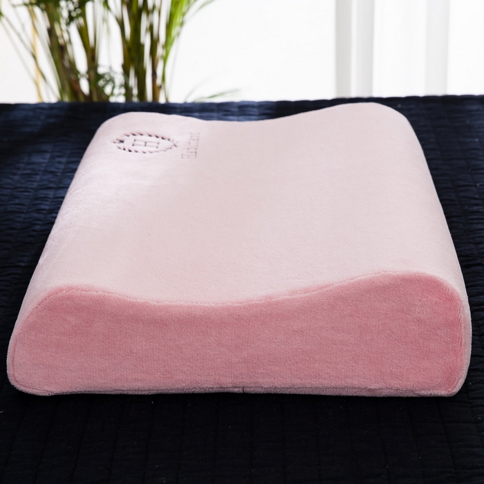 91家纺网 家纺一手货源 找家纺 大黄蜂家居家纺 2025新款H款牛奶绒秋冬刺绣乳胶枕套 蜜桃粉