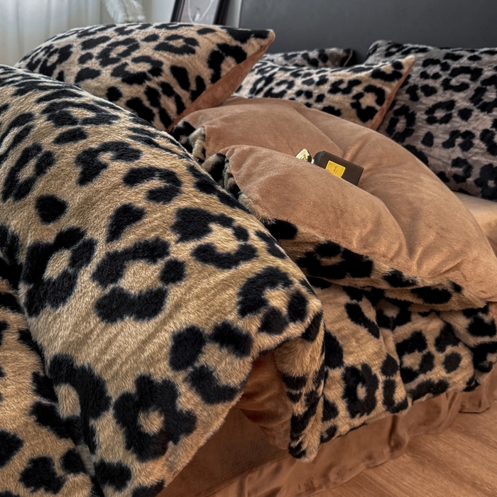 91家纺网 家纺一手货源 找家纺 （总）乐窝家纺仓储 2025新款【8斤重】轻奢复古美拉德兔兔绒牛奶绒床单床笠床盖款四件套（日发50套优惠8元一套）