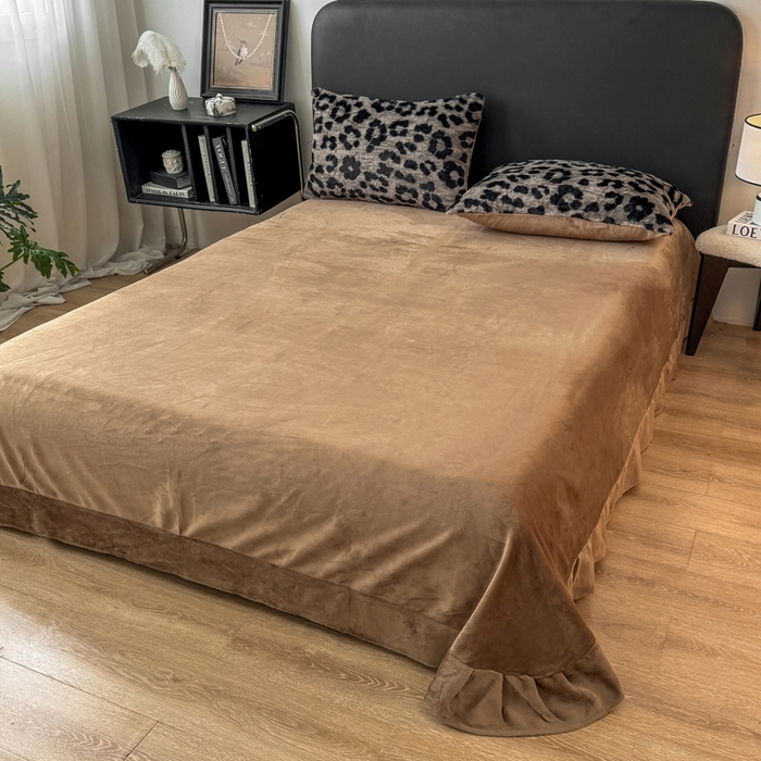 91家纺网 家纺一手货源 找家纺 乐窝家纺仓储 2025新款【8斤重】轻奢复古美拉德兔兔绒牛奶绒床单床笠床盖款四件套（日发50套优惠8元一套） 豹纹灰