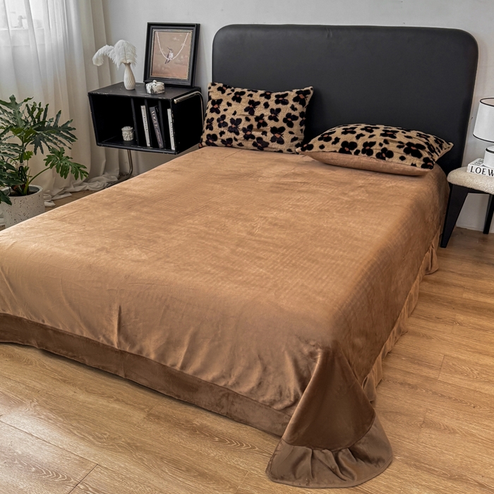 91家纺网 家纺一手货源 找家纺 乐窝家纺仓储 2025新款【8斤重】轻奢复古美拉德兔兔绒牛奶绒床单床笠床盖款四件套（日发50套优惠8元一套） 蝶舞