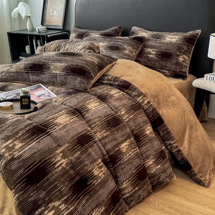 91家纺网 家纺一手货源 找家纺 乐窝家纺仓储 2025新款【8斤重】轻奢复古美拉德兔兔绒牛奶绒床单床笠床盖款四件套（日发50套优惠8元一套） 轮回