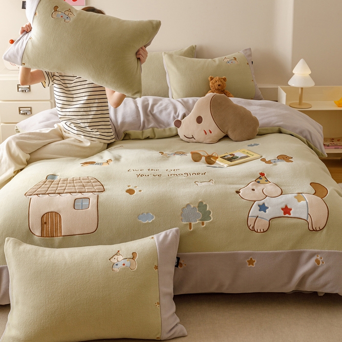 91家纺网 家纺一手货源 找家纺 （总）卡姿家纺 2025秋冬仿羊绒毛呢触感蒂芙呢绒— 小狗可乐