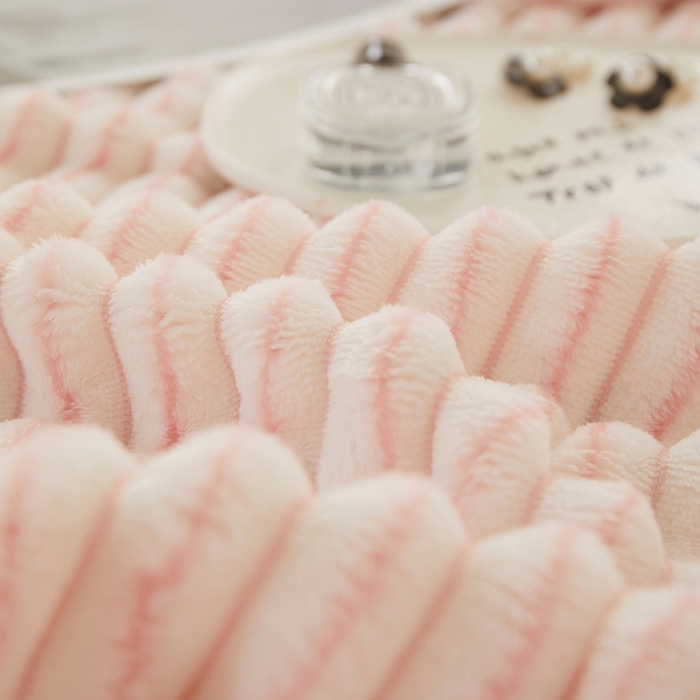 91家纺网 家纺一手货源 找家纺 （总）楼兰公主毛毯专供 2025新款300克韩式风阳离子抽条毛毯