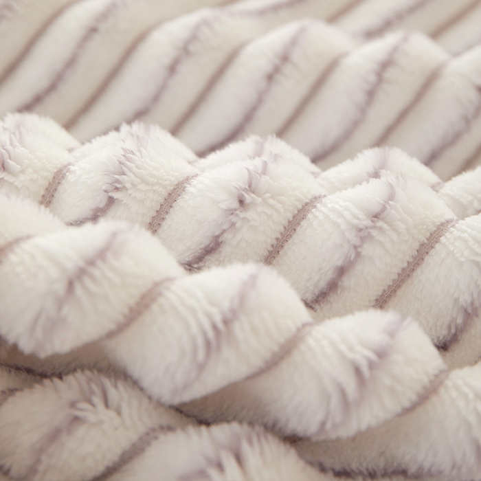 91家纺网 家纺一手货源 找家纺 楼兰公主毛毯专供 2025新款300克韩式风阳离子抽条毛毯 阳离子-紫