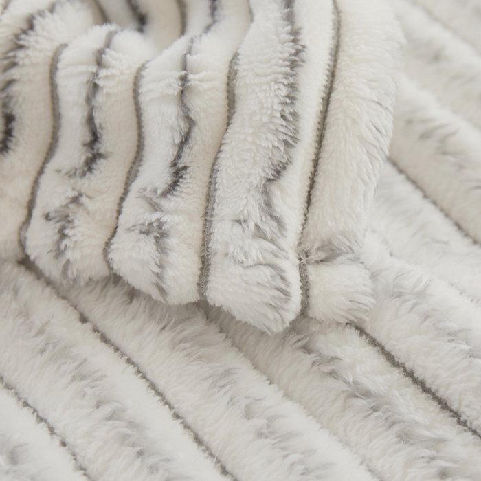 91家纺网 家纺一手货源 找家纺 楼兰公主毛毯专供 2025新款300克韩式风阳离子抽条毛毯 阳离子-灰