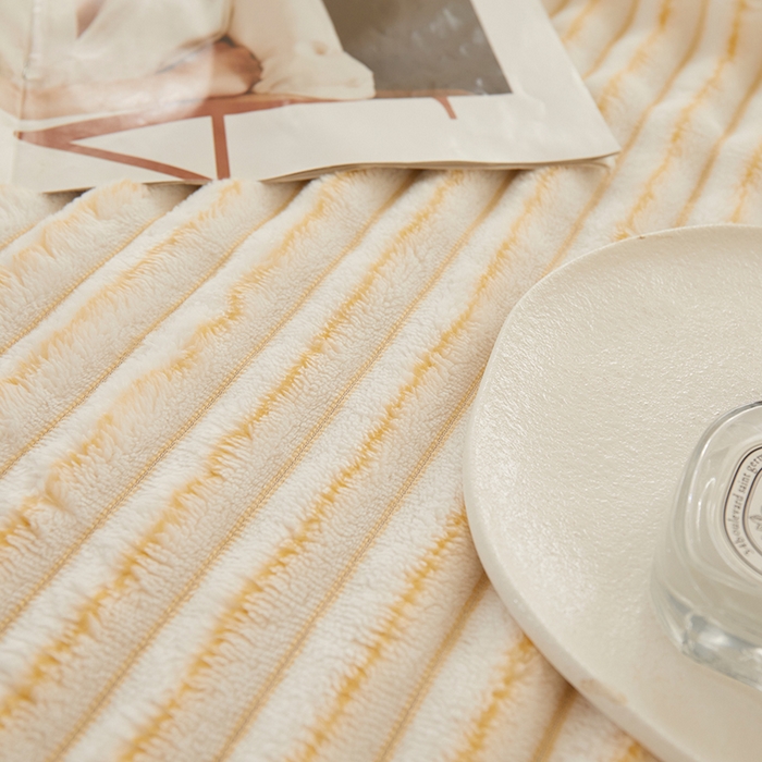 91家纺网 家纺一手货源 找家纺 楼兰公主毛毯专供 2025新款300克韩式风阳离子抽条毛毯 阳离子-黄