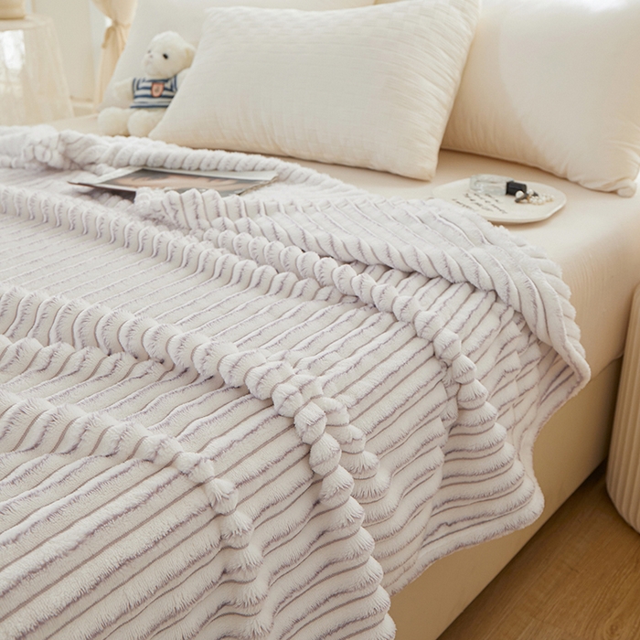 91家纺网 家纺一手货源 找家纺 楼兰公主毛毯专供 2025新款300克韩式风阳离子抽条毛毯 阳离子-紫