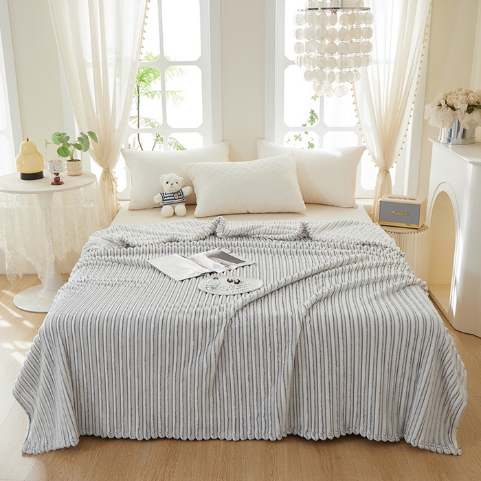 91家纺网 家纺一手货源 找家纺 楼兰公主毛毯专供 2025新款300克韩式风阳离子抽条毛毯 阳离子-灰