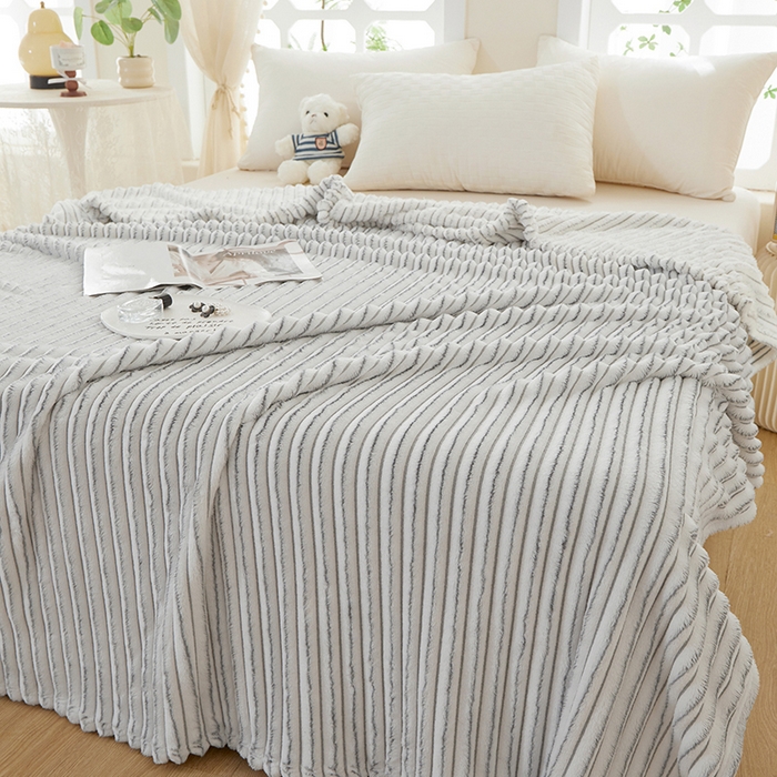 91家纺网 家纺一手货源 找家纺 楼兰公主毛毯专供 2025新款300克韩式风阳离子抽条毛毯 阳离子-灰