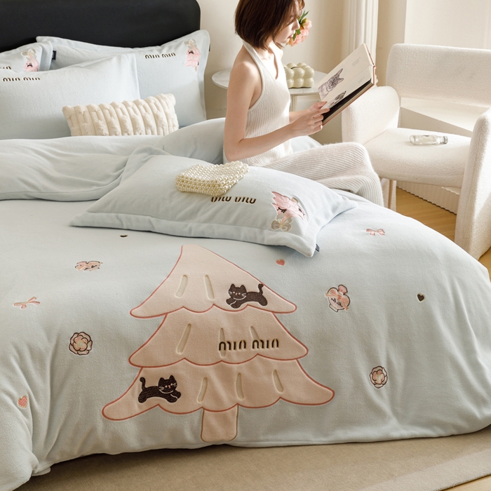 卡姿家纺 2025秋冬仿羊绒毛呢触感蒂芙呢绒— 香氛圣诞树 香氛圣诞树-蓝