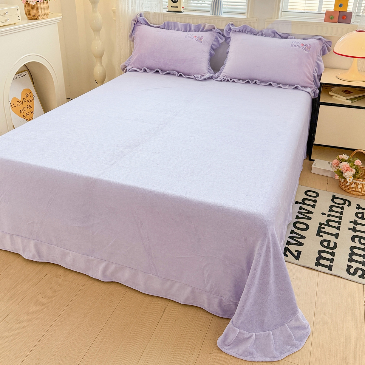 91家纺网 家纺一手货源 找家纺 星尚家纺 2025新款全消光230g牛奶绒卡通贴布绣三件套四件套 戴菲兔