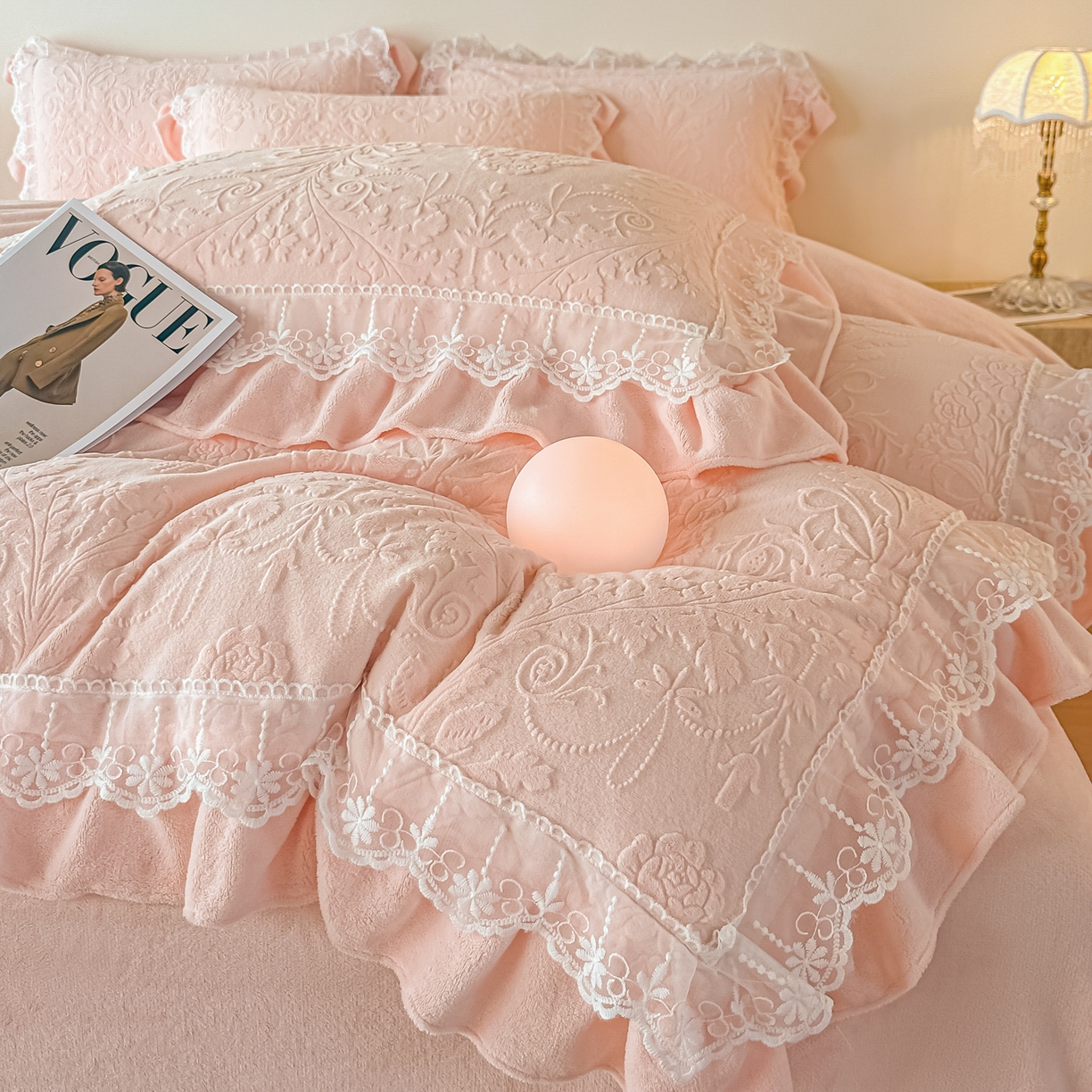 91家纺网 家纺一手货源 找家纺 （总）孟鑫家纺 2025新款全消光雕花绒牛奶绒四件套韩版法式套件-凯瑟琳