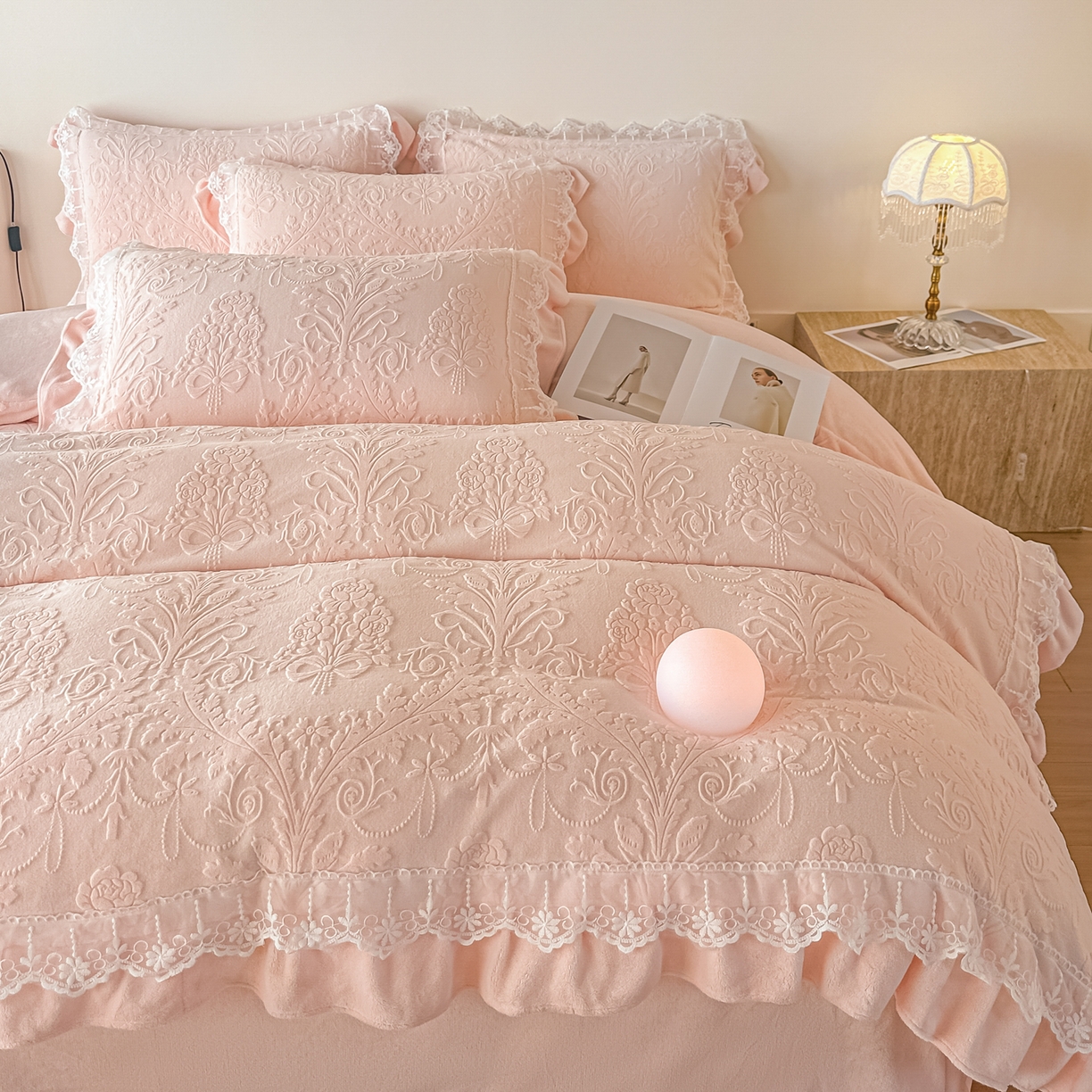 91家纺网 家纺一手货源 找家纺 （总）孟鑫家纺 2025新款全消光雕花绒牛奶绒四件套韩版法式套件-凯瑟琳